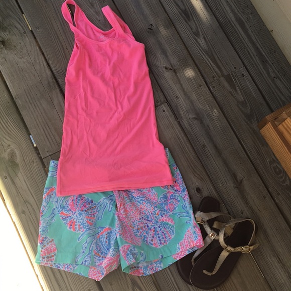 Lilly Pulitzer Callahan short size 0 - Picture 2 of 5